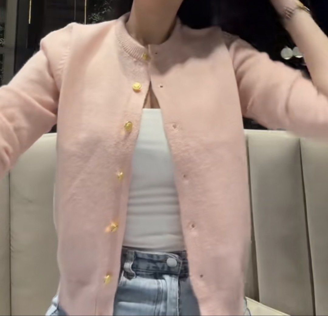 JNN Pink Button Up Cardigan with Gold Buttons (Category: Coats, Jackets and Outerwear) located in Quezon City. Submitted by bbyce (Listing ID 1445385659, Image 2). Description: - Cute pink cardigan from JNN - Features elegant gold buttons down the front - Soft and comfortable knit material Hi! I’m selling all the clothes I wouldn’t be able to bring with me cause I’m moving out of the country. Please don’t haggle too low, I’m in need of funds too!