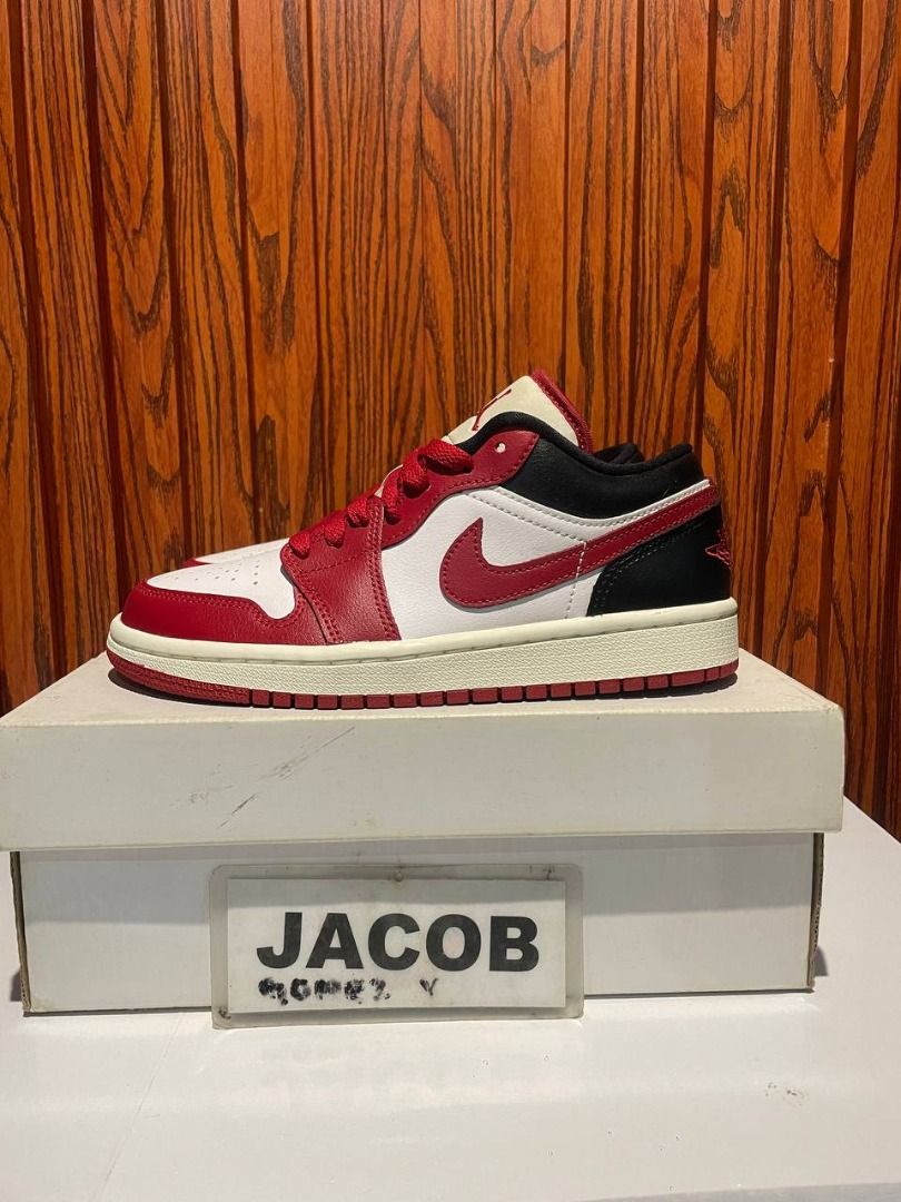 Jordan 1 Low Reverse Black Toe Women's (Category: Sneakers) located in Pasig City. Submitted by zaphree (Listing ID 1445396163, Image 3). Description: CLEARANCE SALE BRAND NEW AND ORIGINAL NB 327 Rain Cloud Size 5 Women's 3,500 only Money back if proven fake. Pasig City Location. Can do lalamove grab for metro manila or J&T/LBC nationwide.