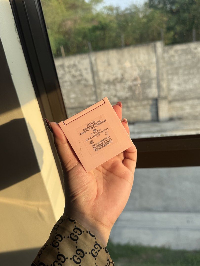 Kylie Cosmetics Kylighter (Category: Makeup) located in Cavite. Submitted by rexiedebelen (Listing ID 1445353517, Image 3). Description: .