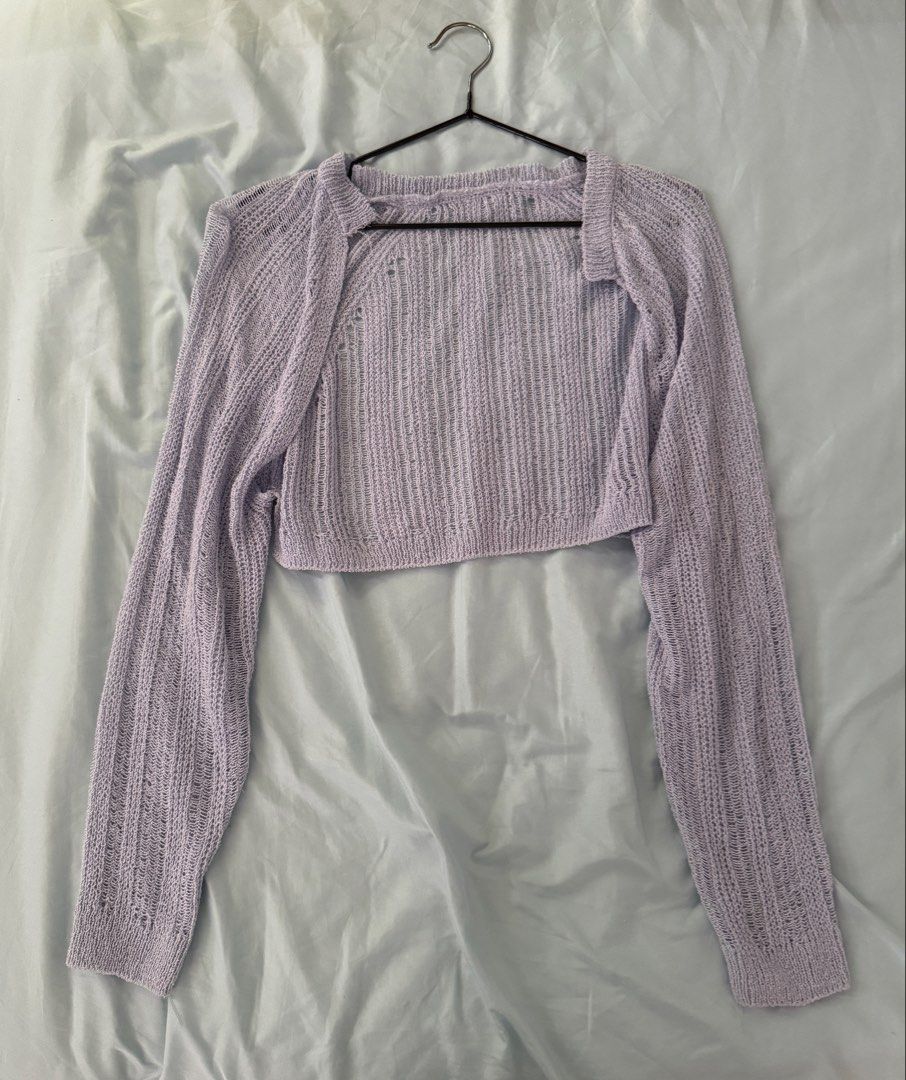 Light Blue-Gray Cropped Knit Cardigan (Category: Coats, Jackets and Outerwear) located in Angeles City. Submitted by suareztrish (Listing ID 1445272667, Image 1). Description: ❕Price is exclusive of shipping fee MOD: J&T MOP: GCash, BPI Conditon: ✳️ size: free size ✳️ used ✳️ rfs: decluttering ✳️ bought in korea ✳️ can send pics when worn ✳️ payment first before shipping ✳️ reservation for a week ONLY.