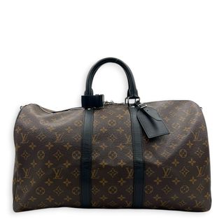 (Category: ) located in . Submitted by carousellluxury (Listing ID 1432448980, Image 1). Description: .