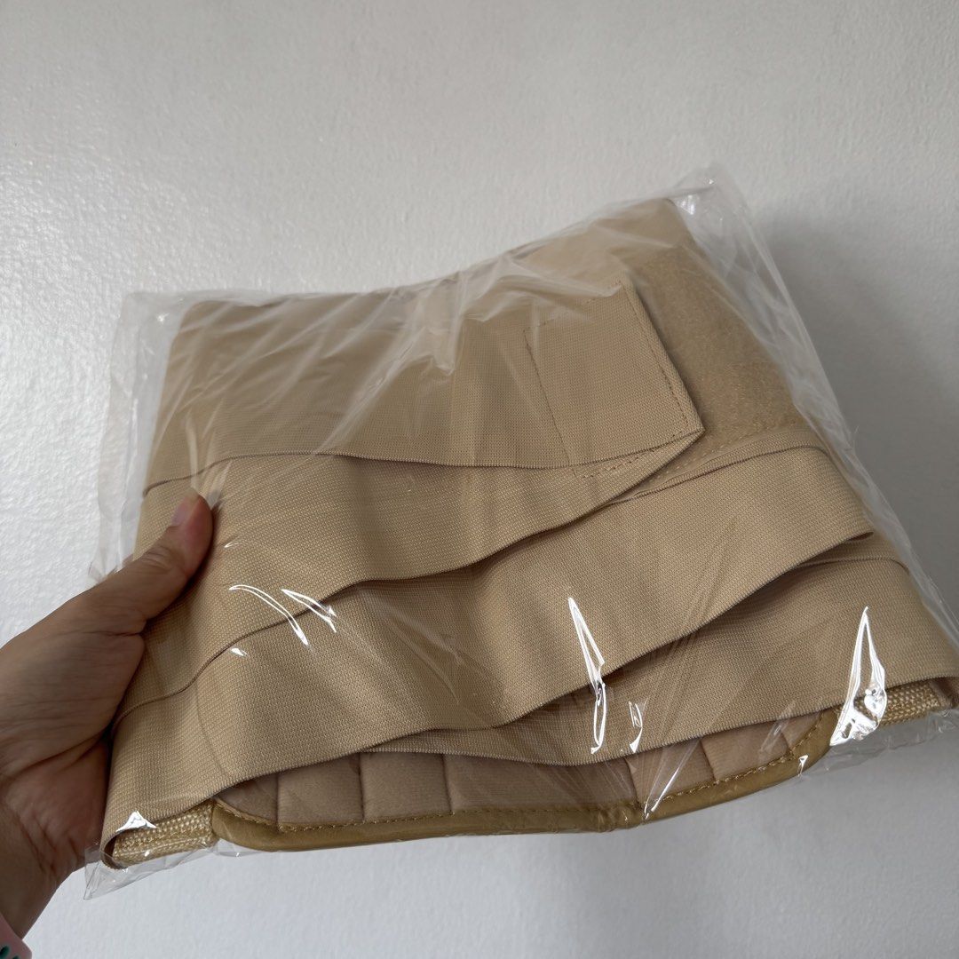 LP 902 Sacro Lumbar Support 20pcs Bundle (Category: Braces, Support & Protection) located in Manila. Submitted by miskym (Listing ID 1445302142, Image 3). Description: Wholesale Price: Size: S - XL 2,030.00/ea for 20pcs 2,160.00/ea for 10pcs 2,285.00/ea for 5pcs Retail Price: 2,539.00 — Size: XXL 2,235.00/ea for 20pcs 2,375.00/ea for 10pcs 2,515.00/ea for 5pcs Retail Price: 2,794.00 ONHAND & READY TO SHIP! .