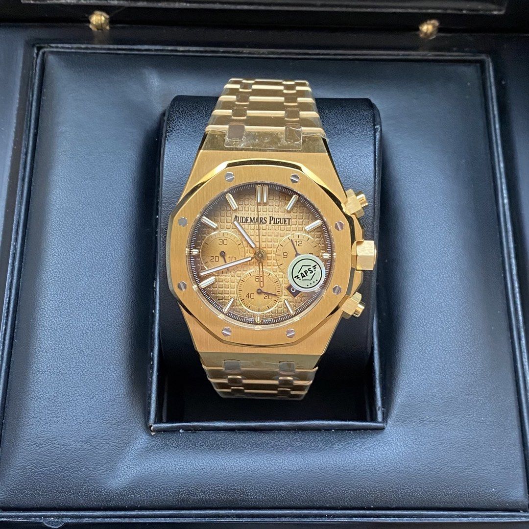 Lux-inspired Chronograph automatic stopwatch (Category: Men's Watches) located in Manila. Submitted by clean_dial (Listing ID 1445285695, Image 3). Description: ⌚ Luxury-inspired chronograph watch with premium gold-tone finish and iconic octagonal bezel design. Features a textured dial, functional subdials, date display, and stainless steel bracelet for a sophisticated and timeless look. 📌 Features: ✔ Gold-tone stainless steel bracelet ✔ Chronog