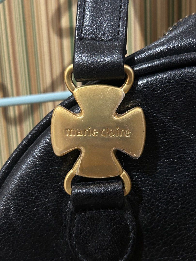 Marie Claire Black Leather Handbag (Category: Luxury Bags & Wallets) located in Manila. Submitted by ttsukkishima (Listing ID 1445324426, Image 3). Description: marie claire black handbag so cute! gold hardware rfs: decluttering .