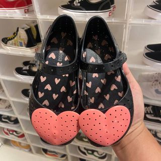 (Category: ) located in . Submitted by tiny.feetofficial (Listing ID 1445265566, Image 1). Description: .