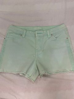 (Category: ) located in . Submitted by elyshop01 (Listing ID 1445254712, Image 1). Description: .