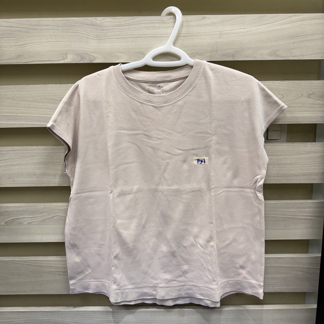 Muji Light Pink Shirt (Category: Shirts) located in Mandaluyong City. Submitted by bestdressedph2025 (Listing ID 1445310691, Image 1). Description: MOP: GCash MOD: Lalamove/J&T LOCATION: Brgy. Addition Hills, Mandaluyong Discount avail for multiple items. Dimensions in Inches: Shoulder: 26 Bust: 23 Length: 23 Size on Tag: M PM for inquiries!.