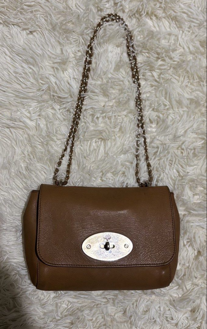 Mulberry Lilly (Category: Luxury Bags & Wallets) located in Legazpi City. Submitted by thesource052 (Listing ID 1445412208, Image 1). Description: Mulberrylilly Chain Crossbody Bag Made in england Authentic No major issues Sign of usage only Width:10” inches Length:6.5” Small size Verygood to excellent condition .
