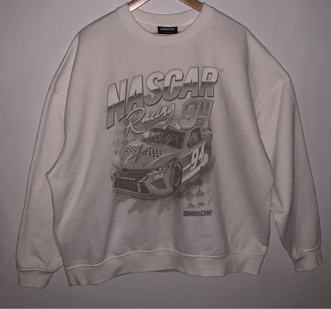 NASCAR FOR SALE (Category: Coats, Jackets and Outerwear) located in Angeles City. Submitted by browsetheracks (Listing ID 1445415891, Image 1). Description: FOR SALE NASCAR CREWNECK GRAPHIC SWEATSHIRT SIZE L ON TAG (24×30) FITS XL IN EXCELLENT CONDITION ! NO ISSUE ₱1500+SHIPPING FEE DM ME FOR MORE INFO 🔌 Note: Every item is photographed accurately to showcase its actual condition. Before shipping, each garment is meticulously cleaned, steam iron