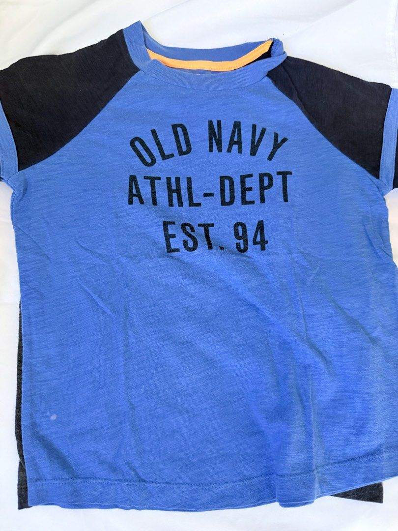 Old Navy Boys' T-shirts Bundle (Size XS/TP) (Category: Babies & Kids Fashion) located in Marilao. Submitted by mebslerman (Listing ID 1445411205, Image 3). Description: - Bundle of 3 Old Navy t-shirts for boys. - Sizes: XS or TP (Extra Small / Teen Petite). - Includes: - Blue raglan tee with 'Old Navy Athl-Dept Est. 94' graphic. - Dark grey tee with city skyline and basketball graphic. - Light blue pocket tee. - Condition: Minor marks noted on th