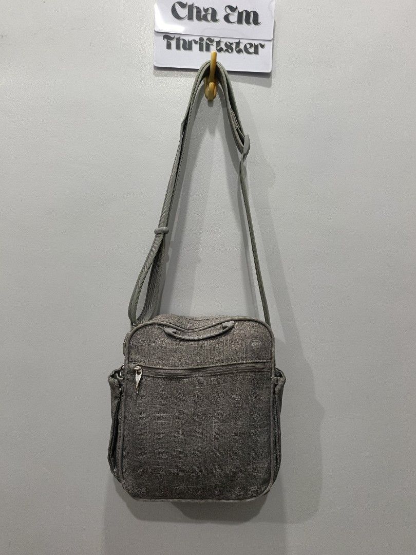 Pacsafe metrosafe 200 GII (Category: Sling Bags) located in Leyte. Submitted by chaem89 (Listing ID 1445377393, Image 2). Description: Very Good Condition signs of usage on sliders *issue: broken 1 slider handle on back compartment but still working, broken plunger handle on sling hook but still working (pls see last 2 photos) Location Leyte.