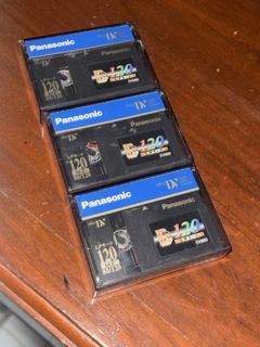 (Category: ) located in . Submitted by gadgetnerd_penguin (Listing ID 1445320026, Image 1). Description: .