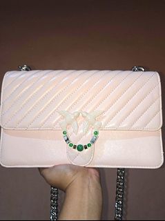 (Category: ) located in . Submitted by thrift_fae (Listing ID 1445387724, Image 1). Description: .