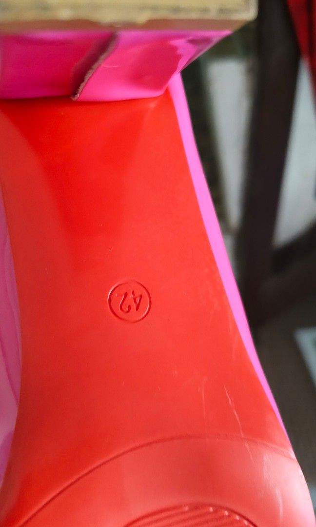 Pink High heels 2inch size 42 (Category: Heels) located in Las Pinas. Submitted by mayfleurdelisvaso (Listing ID 1445295091, Image 3). Description: Last price size 42, 2 inch heels pink red buttoms comfortable my shoe size is 25.5 or 26 cm no flaw no scratches and 60 for courier shipping fee with in metro manila 2 days if the shoes is fashion your dress has to be branded or designer item, if your shoes is branded your dress has to be no brand at 