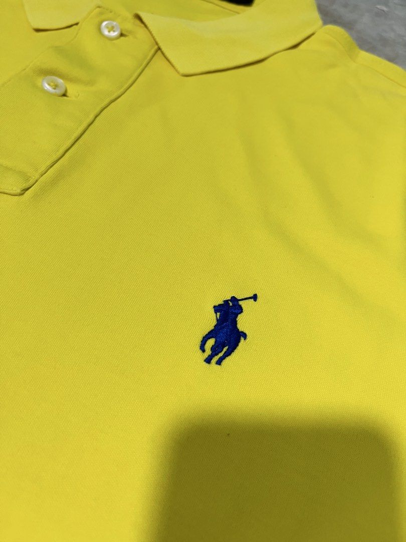Polo RL Classic Polo Shirt (Category: Formal Shirts) located in Navotas City. Submitted by y2kikaystuff (Listing ID 1445406760, Image 2). Description: Polo RL Classic Polo Shirt Medium Dimension: 20.5W 28.5L(Front) 30.5L(Back) Excellent condition Issue: Need babad lang ung sa sleeves part may konting stain pero makukuha sa babad. Dumikit lang sa samapayan. Bukod don goods na goods pa Not fade No holes From 500 down to 150 only Pm me .