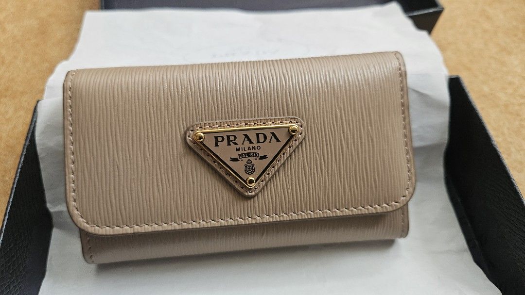 Prada Vitello Move Leather Key Holder Cipria (Category: Luxury Bags & Wallets) located in Quezon City. Submitted by oldbridgecycles (Listing ID 1445240279, Image 1). Description: Prada Vitello Move Key Case AUTHENTIC / ORIGINAL SRP is $325.