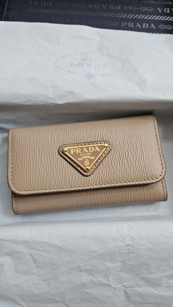 Prada Vitello Move Leather Key Holder Cipria (Category: Luxury Bags & Wallets) located in Quezon City. Submitted by oldbridgecycles (Listing ID 1445240279, Image 2). Description: Prada Vitello Move Key Case AUTHENTIC / ORIGINAL SRP is $325.