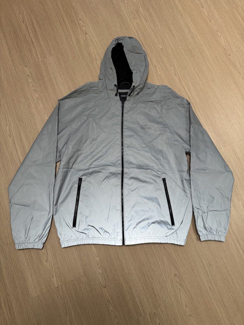Pull & Bear Reflective Jacket (Category: Coats, Jackets and Outerwear) located in Johor Bahru. Submitted by all3n108 (Listing ID 1445330204, Image 1). Description: Pull & Bear Reflective Jacket Size: XL Pit: 24inch Length: 30inch Selling : Rm100 Postage: Rm8 / Rm15.