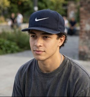 (Category: ) located in . Submitted by y2k.luxury.streetwear.outdoor (Listing ID 1445264729, Image 1). Description: .