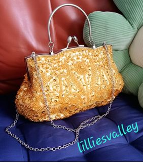 (Category: ) located in . Submitted by lilliesvalley-boutique (Listing ID 1417113961, Image 1). Description: .