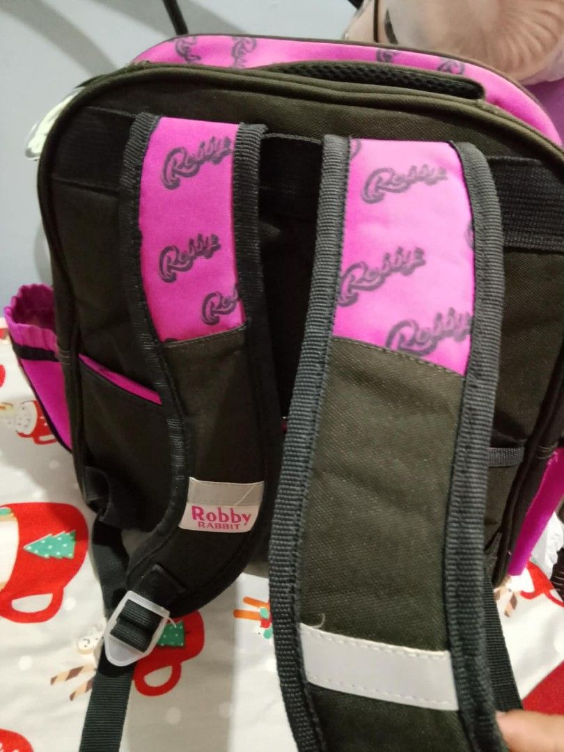 Robby Rabbit backpack (Category: Carriers & Slings) located in Caloocan City. Submitted by maxineshop (Listing ID 1391458033, Image 3). Description: size - 14inches for grade 1-4 pass sa maselan.
