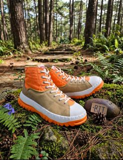 (Category: ) located in . Submitted by rjtbootshop2600 (Listing ID 1445246527, Image 1). Description: .