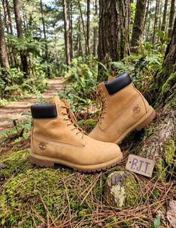 (Category: ) located in . Submitted by rjtbootshop2600 (Listing ID 1445259906, Image 1). Description: .