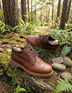 (Category: ) located in . Submitted by rjtbootshop2600 (Listing ID 1445255411, Image 1). Description: .