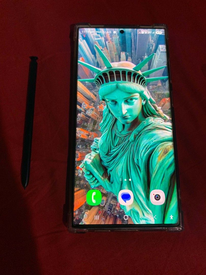 Samsung s23 ultra (Category: Samsung) located in Manila. Submitted by maywei_ (Listing ID 1445275769, Image 3). Description: S23 ultra RUSH Minimal issue please see pic. Not affected sa performance ng phone. And di halata yung minor crck sa screen sa pinaka baba. Dual sim. No history of repair. Unli check sa meet up. - super tagal malowbatt and goods for gaming and photography. Imclusions: -6 phone cases - Chord. Pm if interested. May bawas pa sa