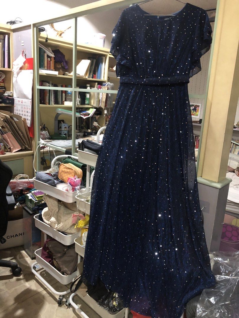 SHEIN Navy Blue Sparkly Maxi Dress (Category: Dresses) located in Caloocan City. Submitted by susanramos (Listing ID 1445289743, Image 3). Description: - Navy blue maxi dress - All-over sparkly details - Short flutter sleeves - Cinched waist - Ideal for parties or special occasions - Size: Medium (M) - Brand: SHEIN.