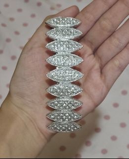 (Category: ) located in . Submitted by angel.decluttersx (Listing ID 1445247324, Image 1). Description: .