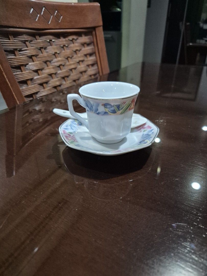 Small Tea Set489524641913917441