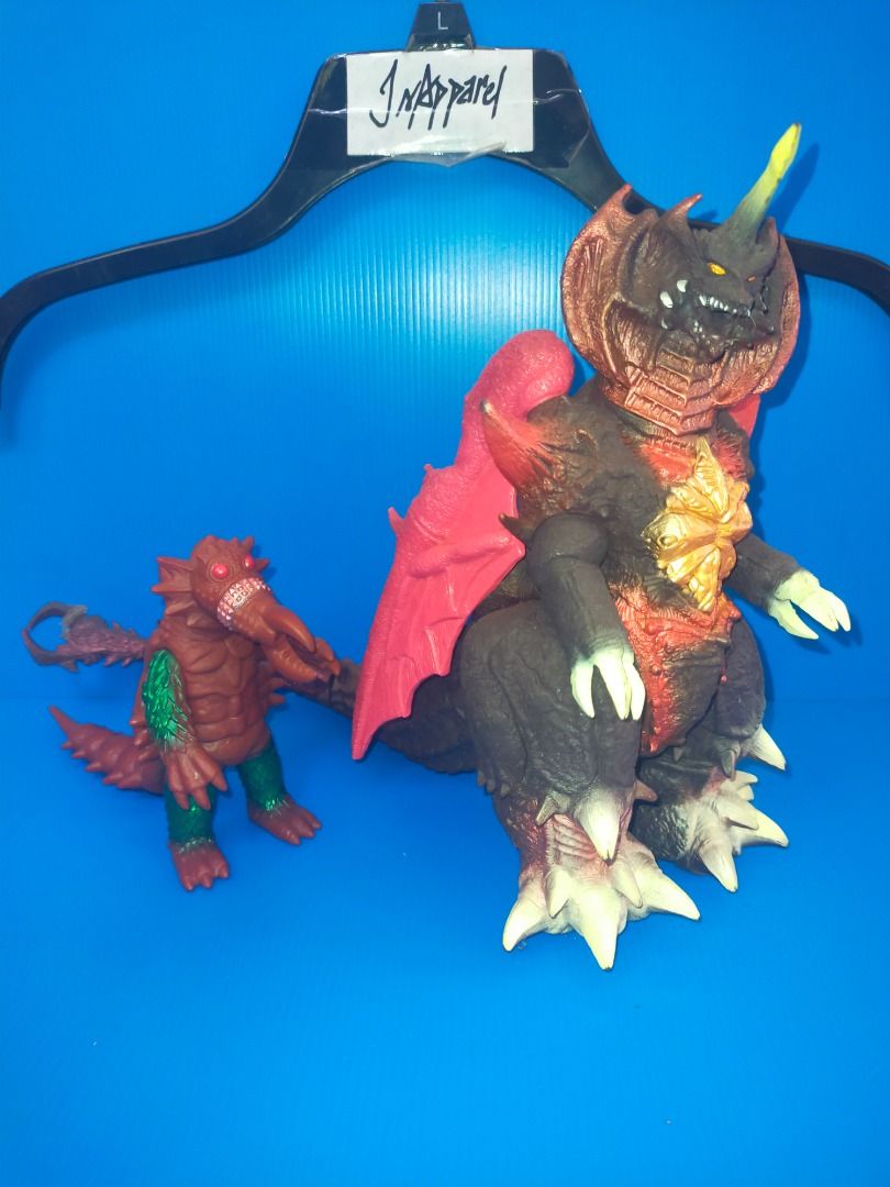 Sofubi (Category: Storybooks) located in Cebu City. Submitted by john2figaz20191 (Listing ID 1445241904, Image 3). Description: - Lot of monster and dinosaur figures - Features Godzilla-like monsters and classic dinosaurs - Perfect for collectors or kids' playtime - Some figures have minor scuffs from previous play Japan & china each are not same price .