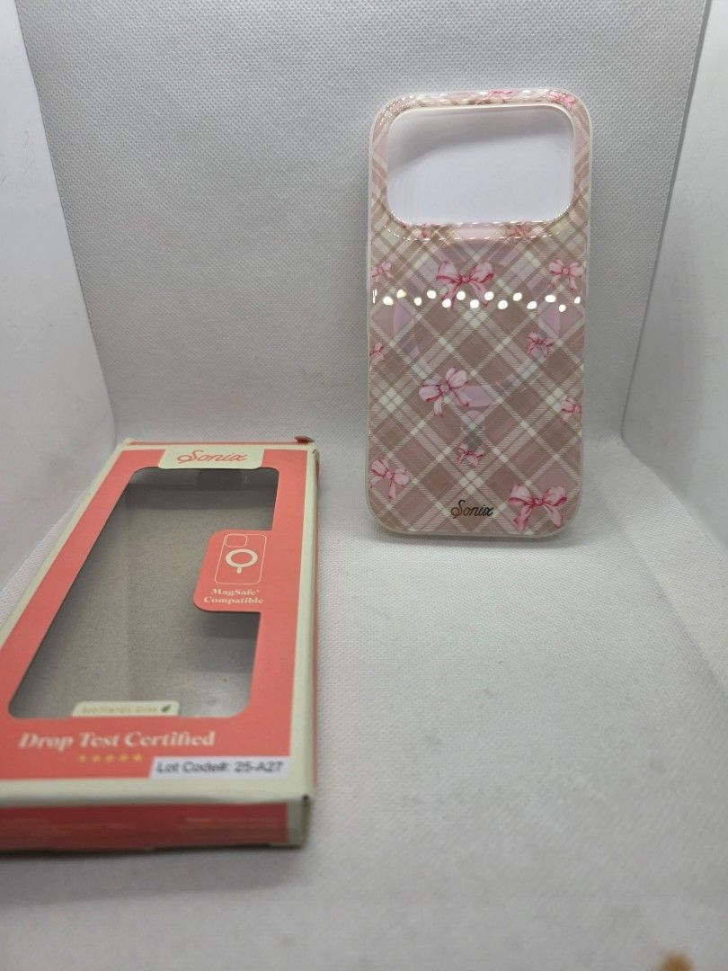 Sonix case for iphone 17 pro (Category: Cases & Sleeves) located in Las Pinas. Submitted by jhered (Listing ID 1445270104, Image 3). Description: sale brandnew original with magsafe sale for 2300 las pinas.