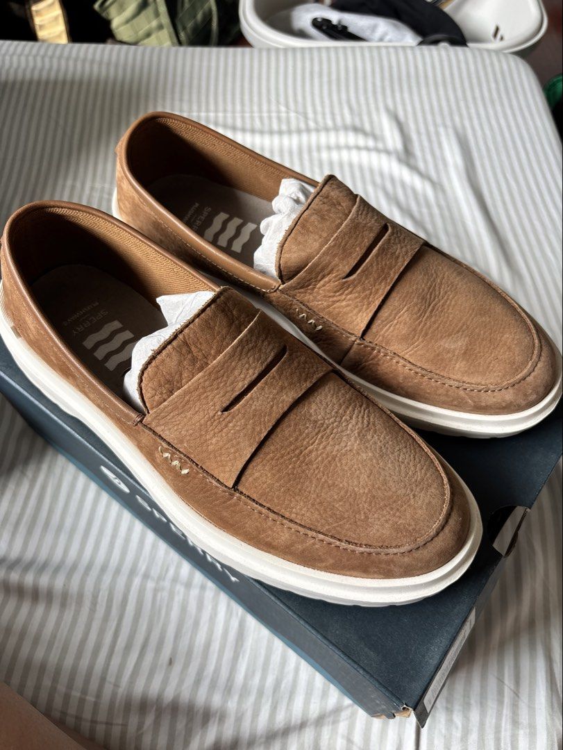 Sperry Cabo II Penny Loafers (Category: Dress Shoes) located in Marikina City. Submitted by _chiaseeds (Listing ID 1445242609, Image 2). Description: SRP PHP 6,590 With box Rfs decluttering Used less than 5 times.