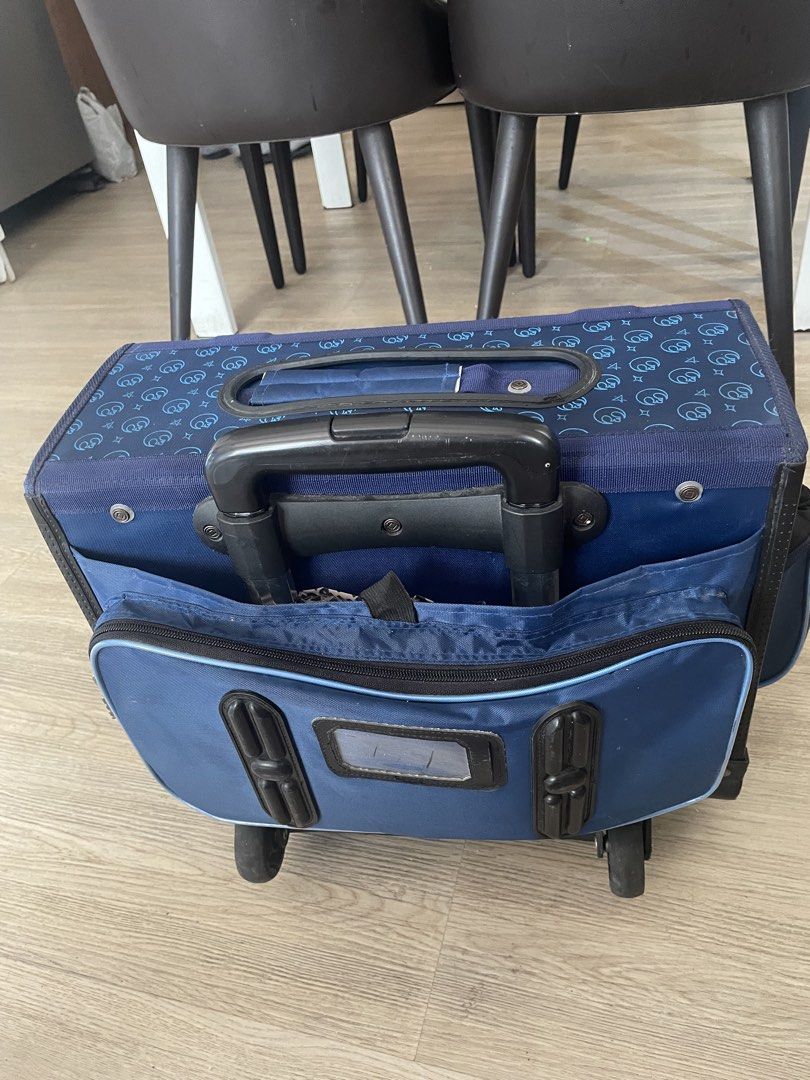 Star Wars R2-D2 Rolling Luggage Suitcase (Category: Luggage) located in Taguig. Submitted by declutteringmom314 (Listing ID 1445290837, Image 2). Description: - Cool Star Wars rolling luggage featuring R2-D2 graphic - Navy blue - Retractable handle and wheels for easy transport - Perfect for kids or any Star Wars fan - bought at P5K++ at SM.
