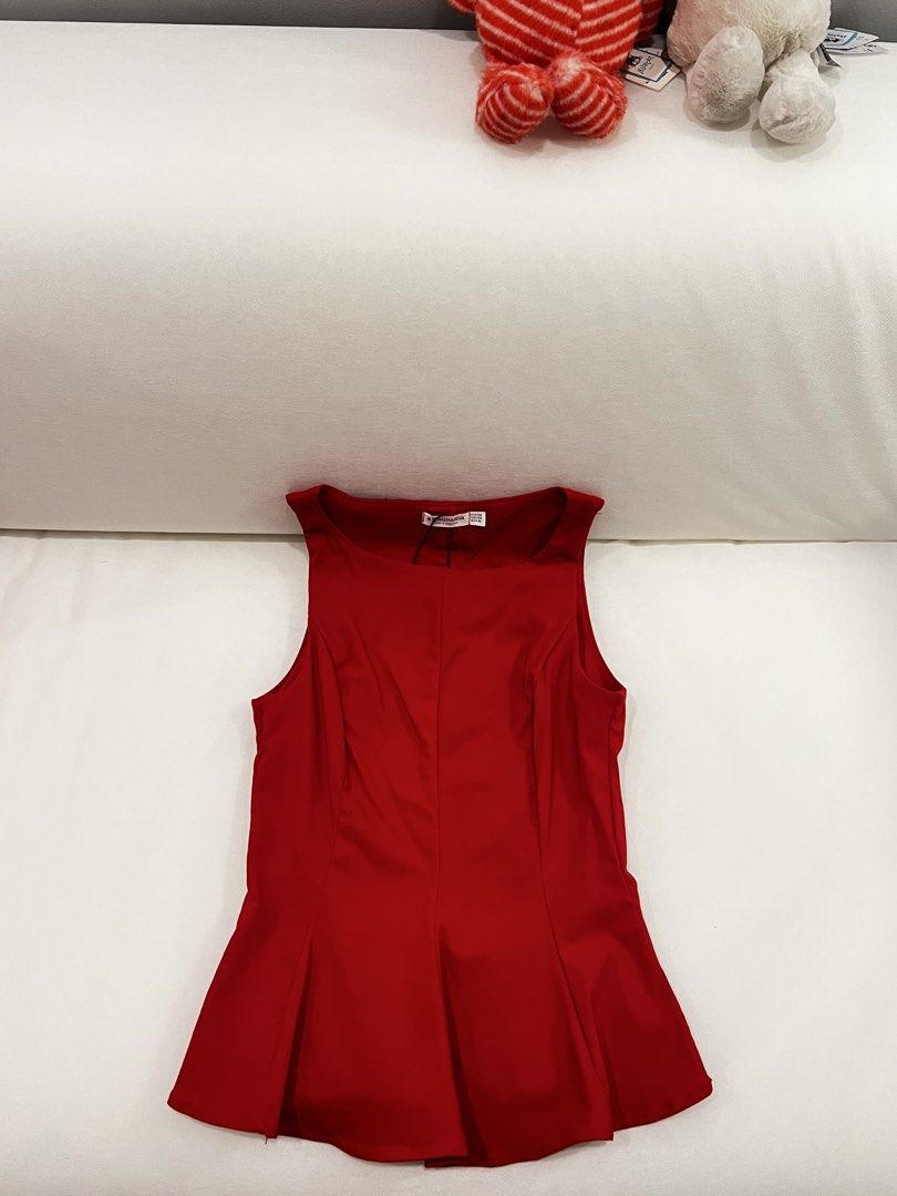 Stradivarius Red Peplum Top | Brandy Melville Phia Isa the Label Bershka H&M Cotton On Stradivarius Hollister Subdued John Galt Zara Y2k Vintage Aesthetic Sawako Shojou Lolita Mori Kei Lis Liza Summer Dolette Milkmaid Babydoll (Category: Sleeveless) located in Marikina City. Submitted by pinkpeonieschanellily (Listing ID 1445375164, Image 2). Description: brand new elegant sleeveless top!.