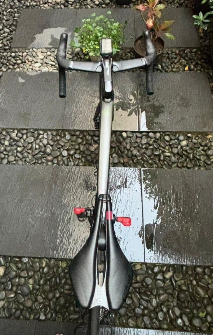Sworks tarmac sl7 54 (Category: Bicycles) located in Singapore. Submitted by rvbikes.id (Listing ID 1445358789, Image 2). Description: Fullbike Sworks tarmac SL7 Size 54 Suit for 173-178cm handlebar roval rapide wheelset black inc carbon groupset ultegra di2 11speed saddle prologo ospw ceramicspeed.
