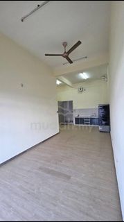 (Category: ) located in . Submitted by 167575537 (Listing ID 1444668101, Image 1). Description: .