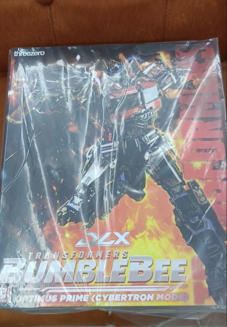 Threezero DLX Optimus Prime (Cybertron Mode) (Category: Figurines & Statues) located in Manila. Submitted by seyseysey161807 (Listing ID 1445358949, Image 2). Description: Threezero DLX Optimus Prime (Cybertron Mode) Actual Picture Meetup only Bulacan, Near UST, and QC area.