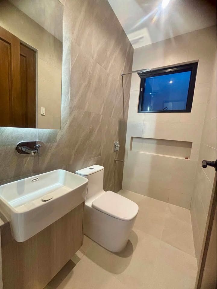 Timeless Elegance in BF Paranaque (Category: House & Lot) located in Manila. Submitted by mariaelena.npacunayen (Listing ID 1445344084, Image 2). Description: Lot Area 204 sqm Floor Area 320 sqm Experience a home where timeless design meets exceptional craftsmanship. Located in the prestigious BF Paranaque executive area, this residence showcases refined architectural details and thoroughly curated finishes that define luxury living. The home fea