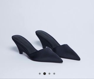 (Category: ) located in . Submitted by bursting.wardrobe (Listing ID 1445251236, Image 1). Description: .