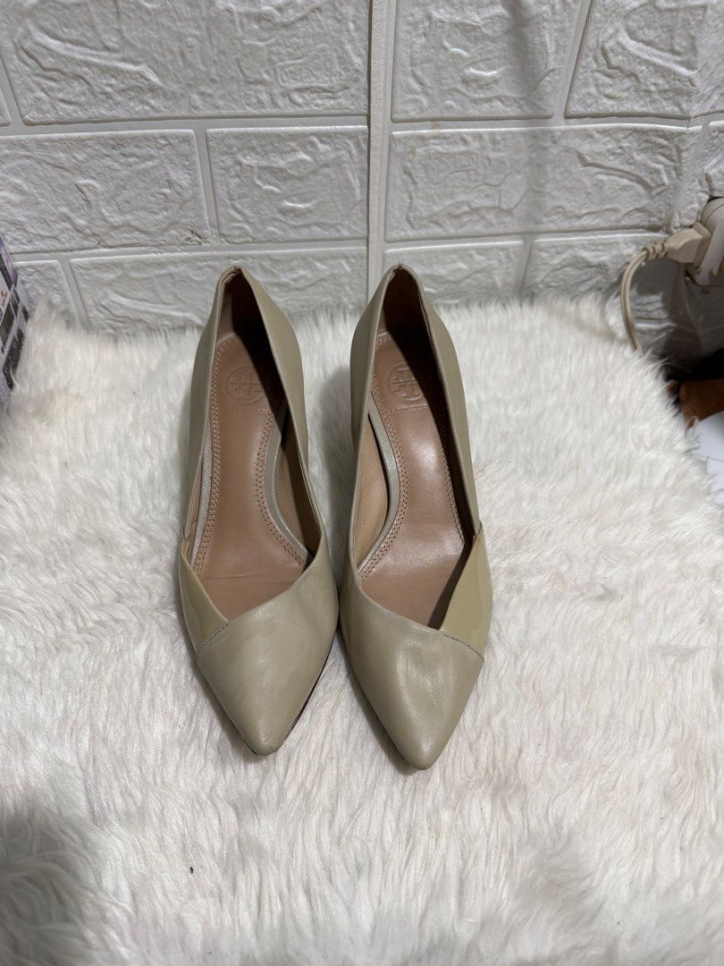 Tory Burch (Category: Sneakers & Footwear) located in Davao. Submitted by blessed6 (Listing ID 1445371864, Image 1). Description: .