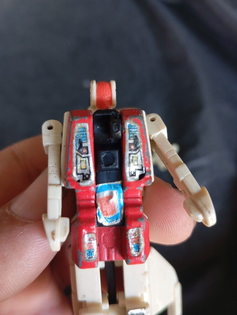 Transformers G1 SLINGSHOT (NO MARKINGS) (Category: Action & Battle Toys) located in Silang. Submitted by samflores2k4t7 (Listing ID 1445295755, Image 3). Description: For sale Transformers G1 SLINGSHOT (NO MARKINGS) As is issue broken parts.
