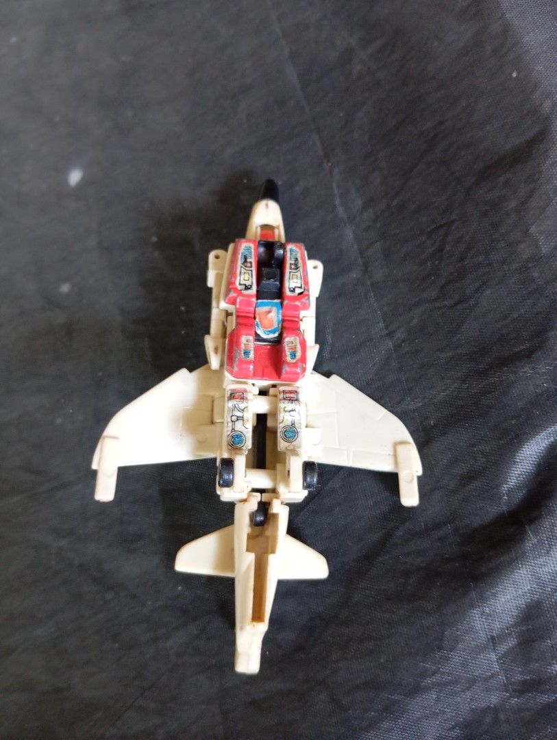 Transformers G1 SLINGSHOT (NO MARKINGS) (Category: Action & Battle Toys) located in Silang. Submitted by samflores2k4t7 (Listing ID 1445295755, Image 2). Description: For sale Transformers G1 SLINGSHOT (NO MARKINGS) As is issue broken parts.