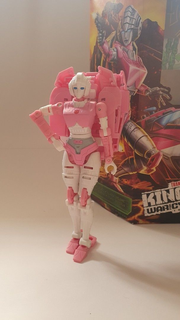 Transformers WFC Arcee (Category: Figurines & Statues) located in San Mateo. Submitted by kittenmallows (Listing ID 1445260321, Image 1). Description: Transformers WFC Kingdom Arcee Includes fig & box only! Back antennae and gun is missing. Price is negotiable. DM for more questions!.