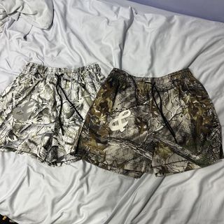 (Category: ) located in . Submitted by potatoeeesss (Listing ID 1445376930, Image 1). Description: .