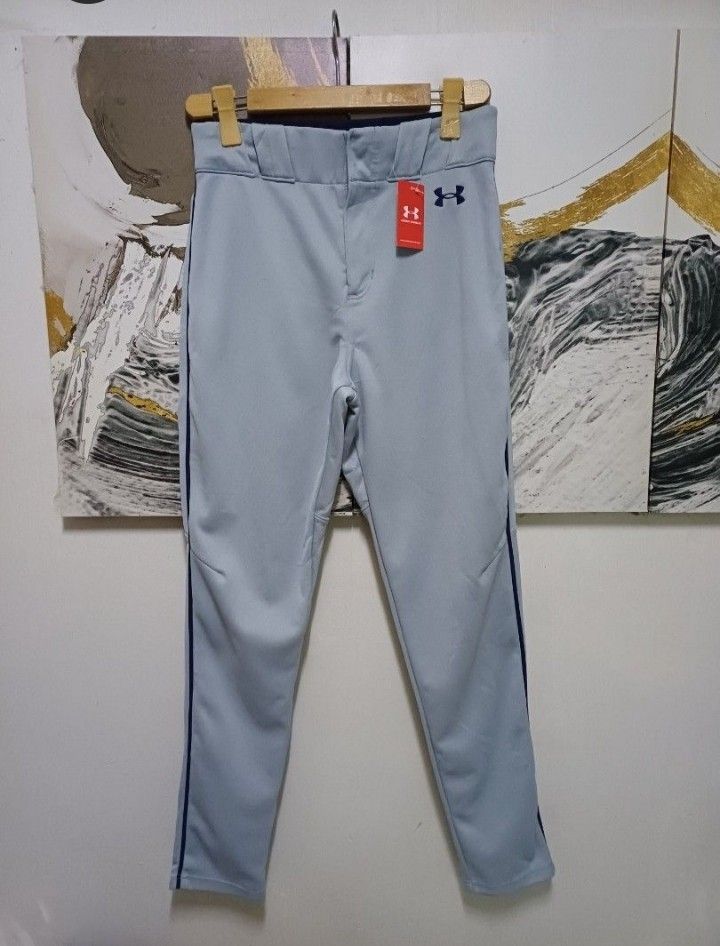 Under Armour Baseball Pants Grey with Navy Stripe (Category: Trousers) located in Manila. Submitted by coolriver.2ce20b (Listing ID 1445309104, Image 1). Description: We do shipping nation wide I'm also open for video call so that you can see the item you 're interested to buy. Courier, DHL, JNT, LBC Mode of payment, Paypal, Gcash Location: Asia, Phillipines Pampanga City Take note that I allways double check before shipping may order I don't wan