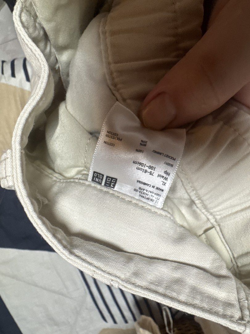 Uniqlo Cargo Pants Beige XL (Category: Other Bottoms) located in Aroroy. Submitted by tjclyton (Listing ID 1445296417, Image 2). Description: - Uniqlo Cargo Pants - Color: Beige - Size: XL - Waist: 75-81cm - Hip: 100-106cm - Made in Cambodia - Features: Comfortable fit, multiple pockets - Perfect for casual wear bought for 2990.