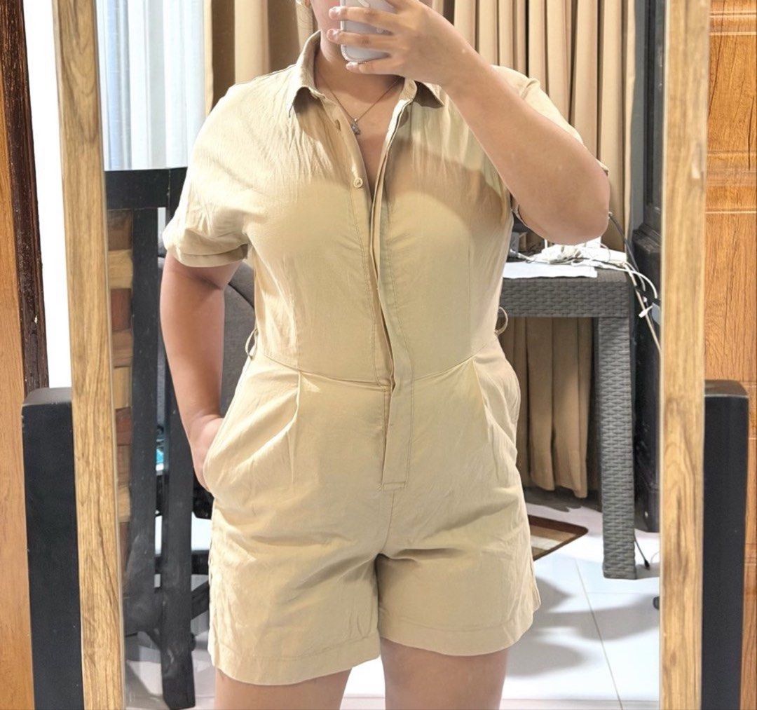 Uniqlo linen jumpsuit (Category: Rompers) located in Quezon City. Submitted by g00d.fits (Listing ID 1445361981, Image 1). Description: Never worn Rfs: decluttering.